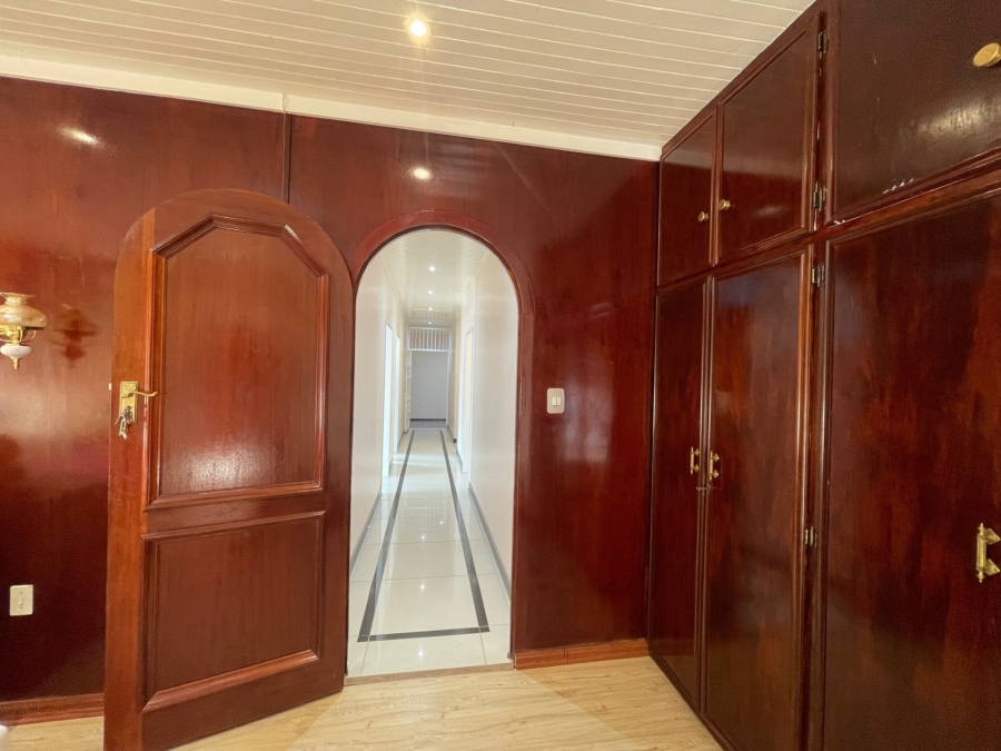 6 Bedroom Property for Sale in Dan Pienaar Free State